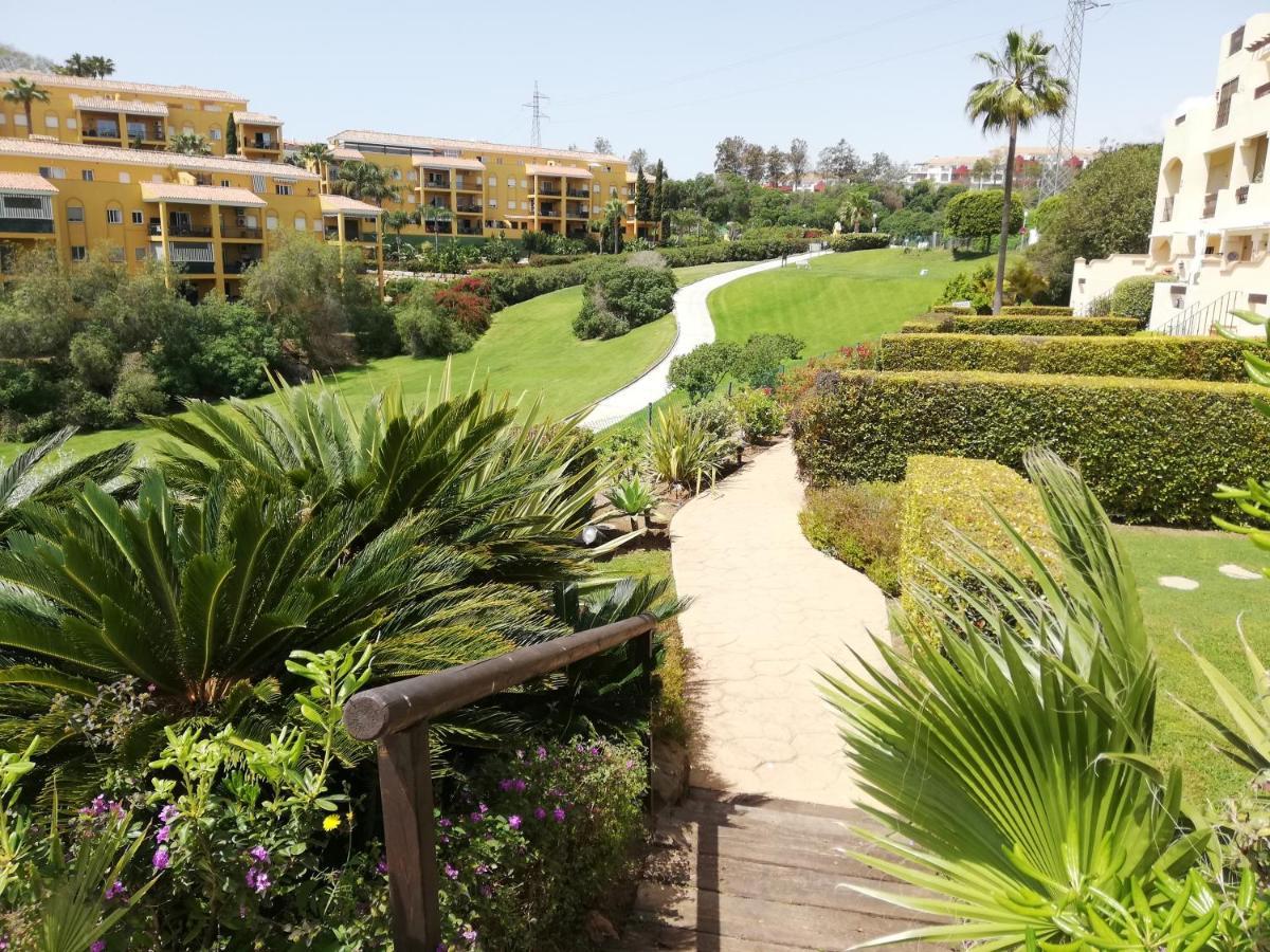 Sunny Golf View Miraflores Apartment